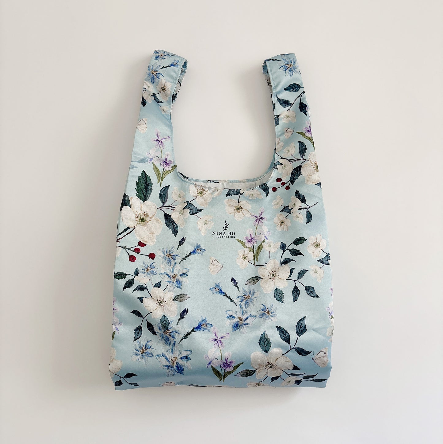 Reusable e bag with floral design featuring Taiwan alpine roses, Alishan gentians, and arrowleaf violets.