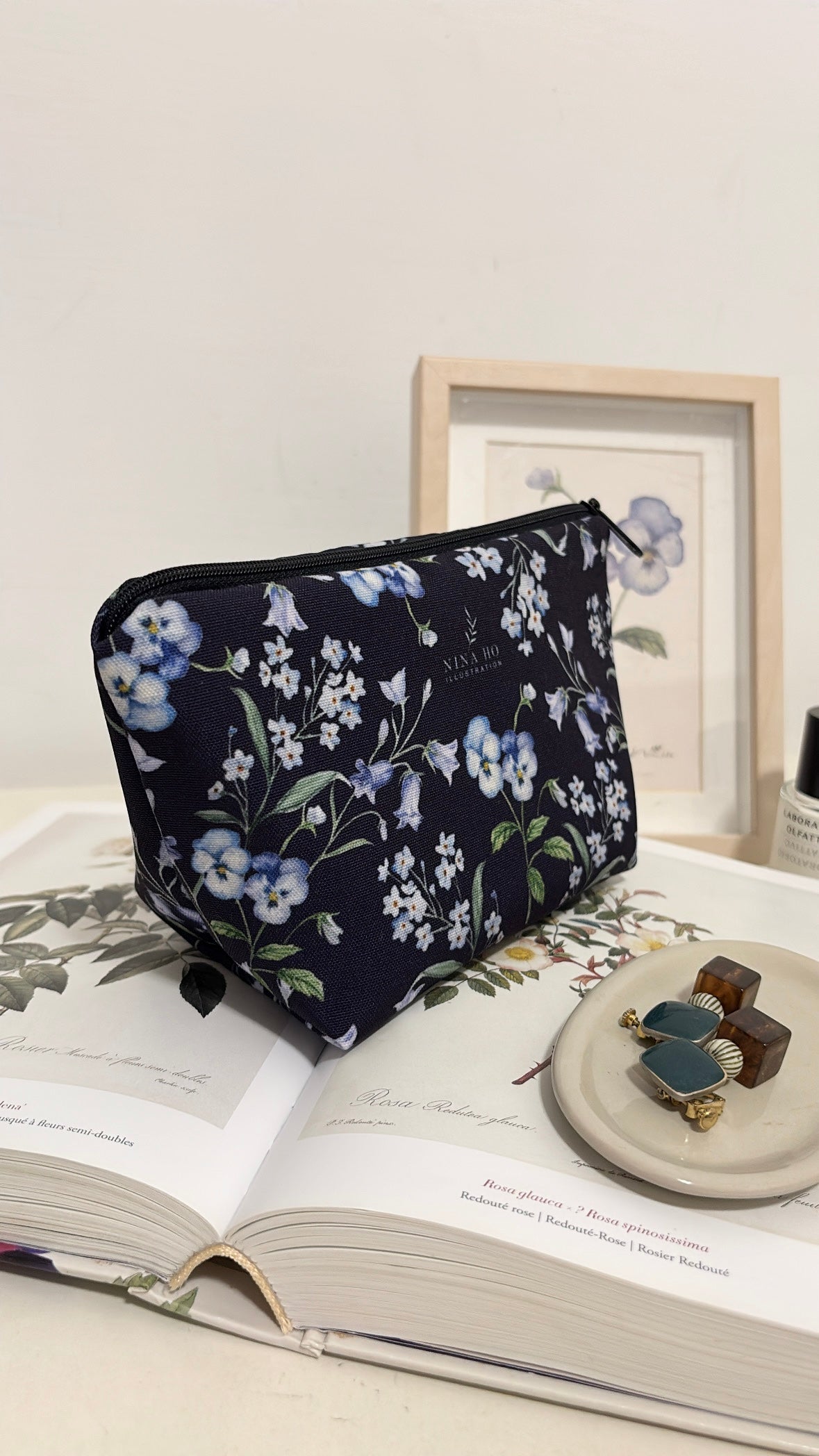 風鈴草化妝包-紫藍(新品)