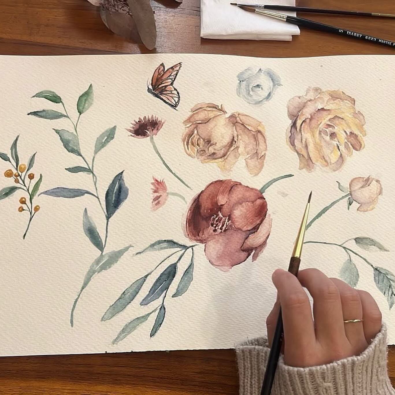 花束與蝴蝶雙面真絲絲巾-珊瑚粉(粉橘) - L featuring hand-painted botanical illustration by 我的商店 artist