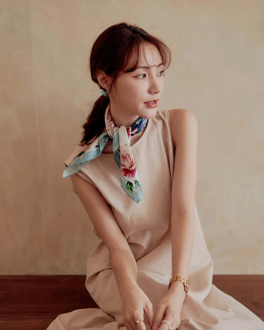 藍葉玫瑰雙面真絲絲巾 - 銀河深藍 - NINA HO ILLUSTRATION我的商店